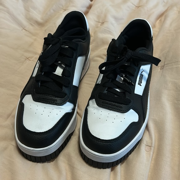 Puma Sneakers - Picture 3 of 4